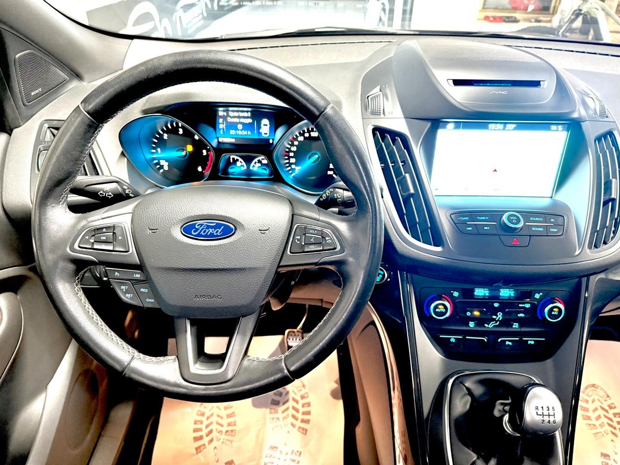 Ford Kuga 1.5 TDCI 120 CV ST-Line
