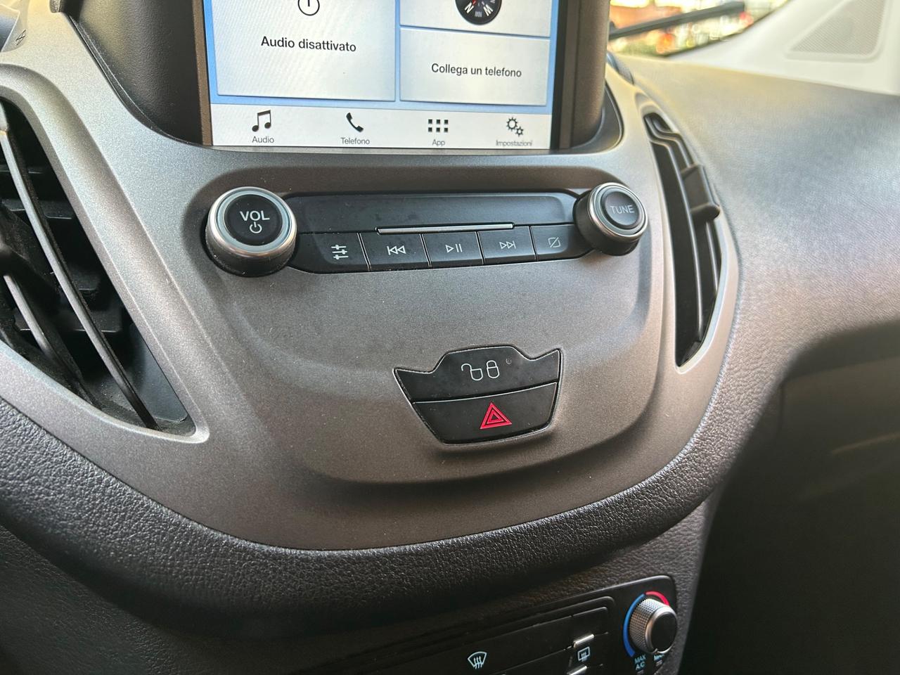 Ford Tourneo Courier 1.5 TDCI 100cv VANTREND | PREZZO PIÙ IVA!!!