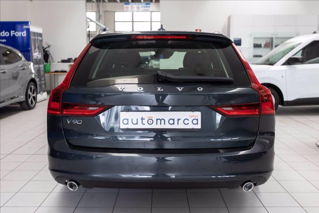 VOLVO V90 2.0 d4 Momentum geartronic my19 del 2019