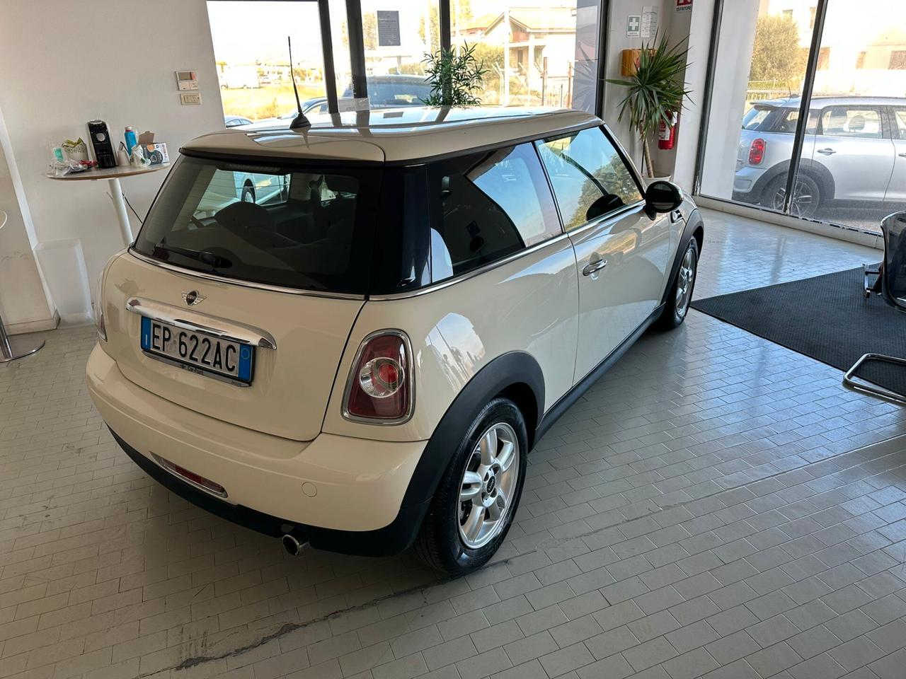 Mini 1.6 16V One (55kW)