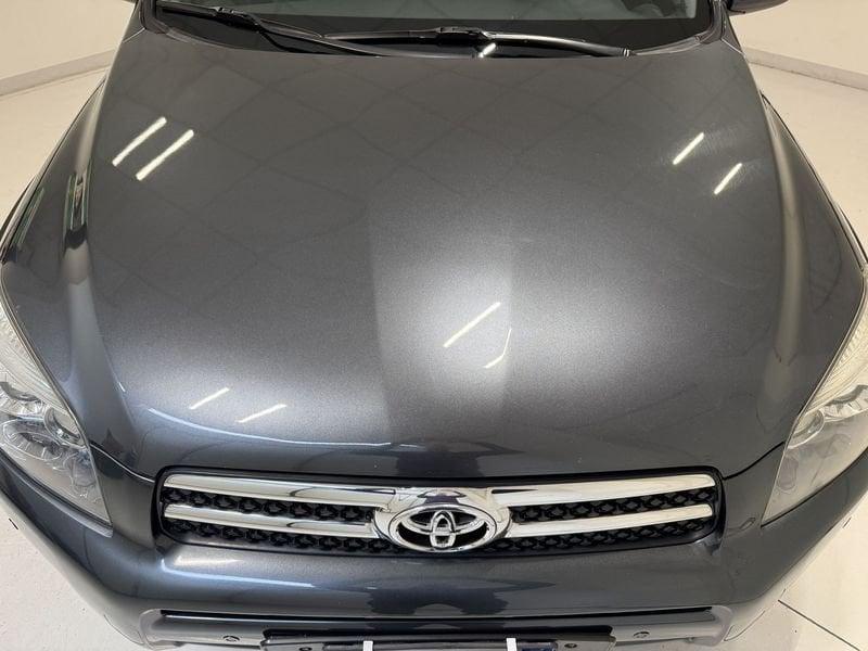 Toyota RAV4 RAV4 Crossover 2.2 d-cat Luxury 177cv