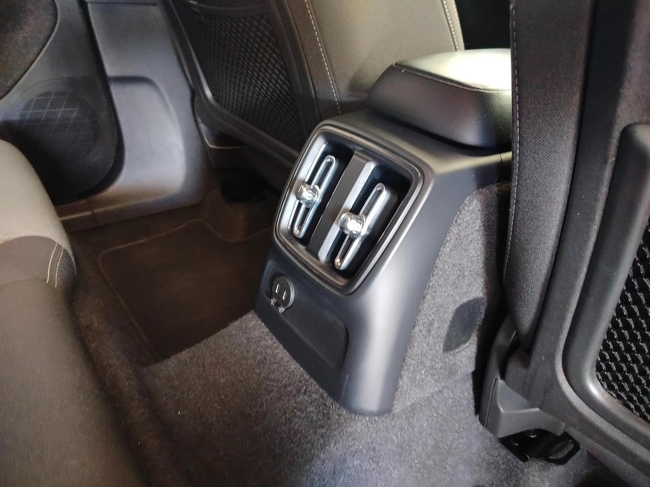 Volvo XC40 1.5 T4 Recharge PHEV Ultimate Bright aut.