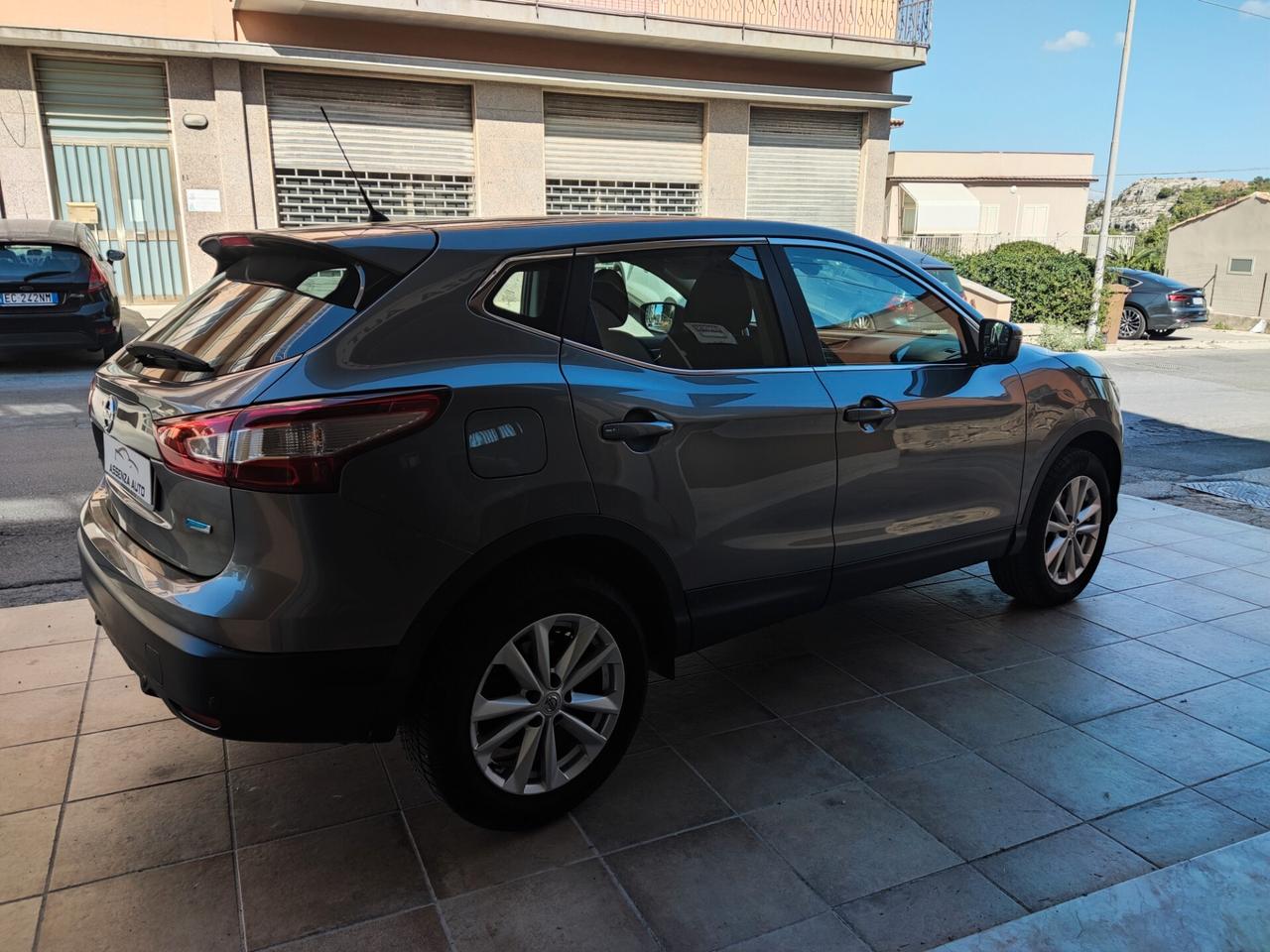 Nissan Qashqai 1.5 dCi N-Vision