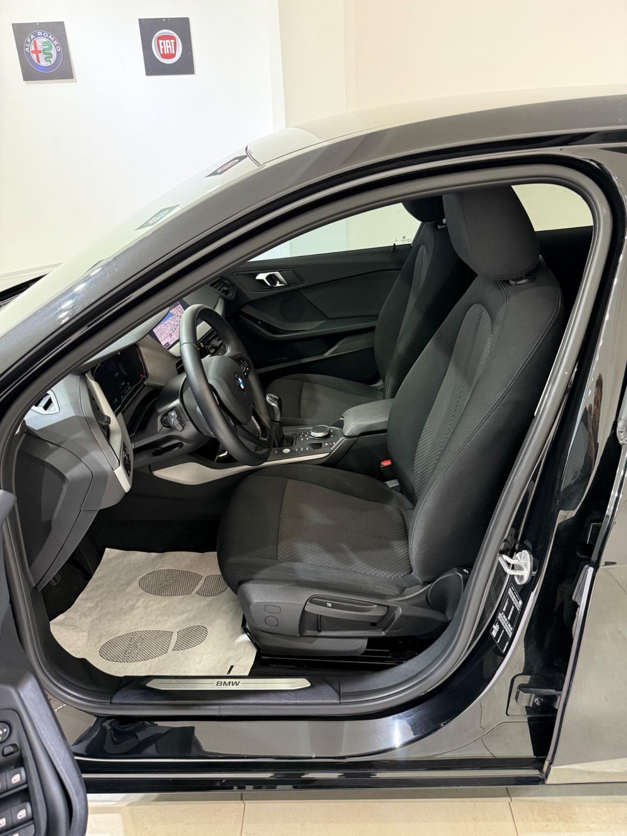 Bmw 116 116d SPORT 5p. TOTAL BLACK FARI E STOP FULL LED