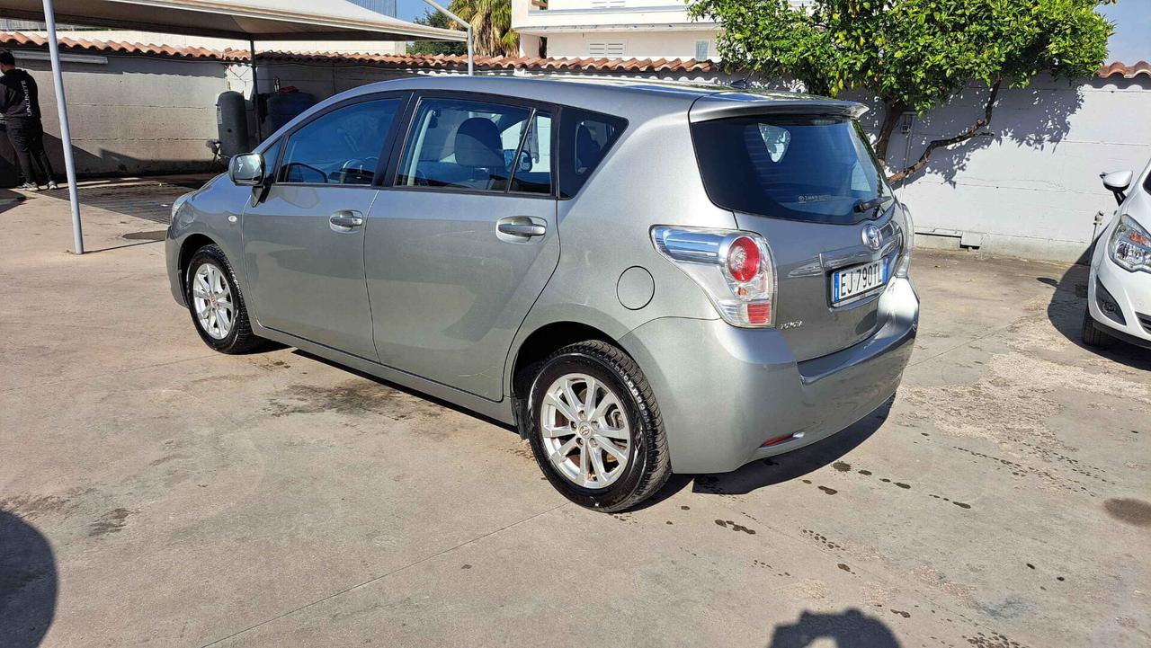 Toyota Verso 2.0 D Luxury Pack 7 posti Tetto Panoramico