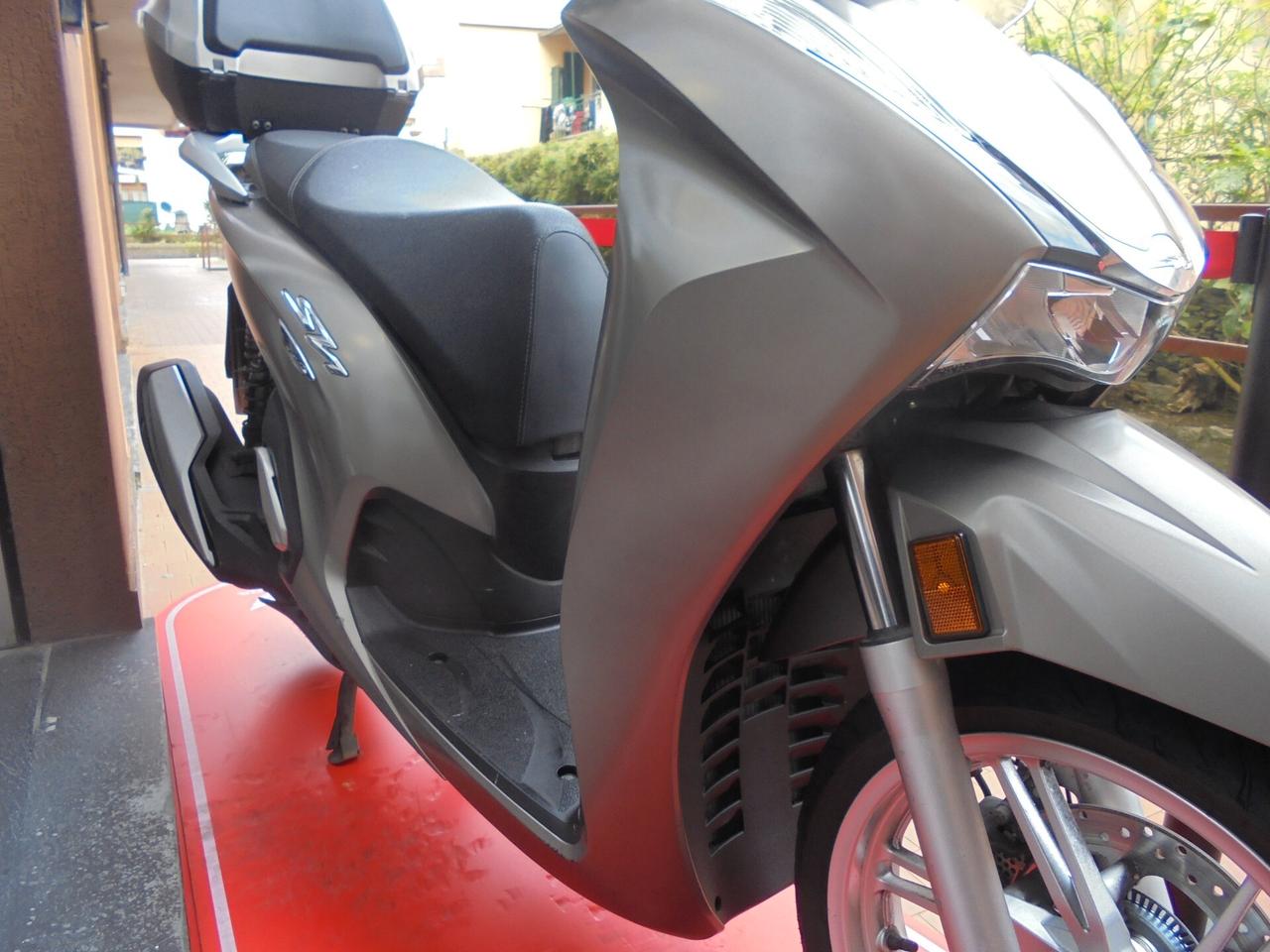 Honda SH 350 ABS + TCS