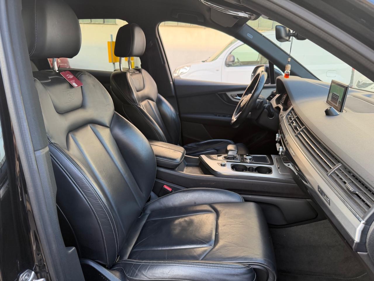 Audi Q7 3.0 TDI 218 CV ultra quattro 7 Posti 2017