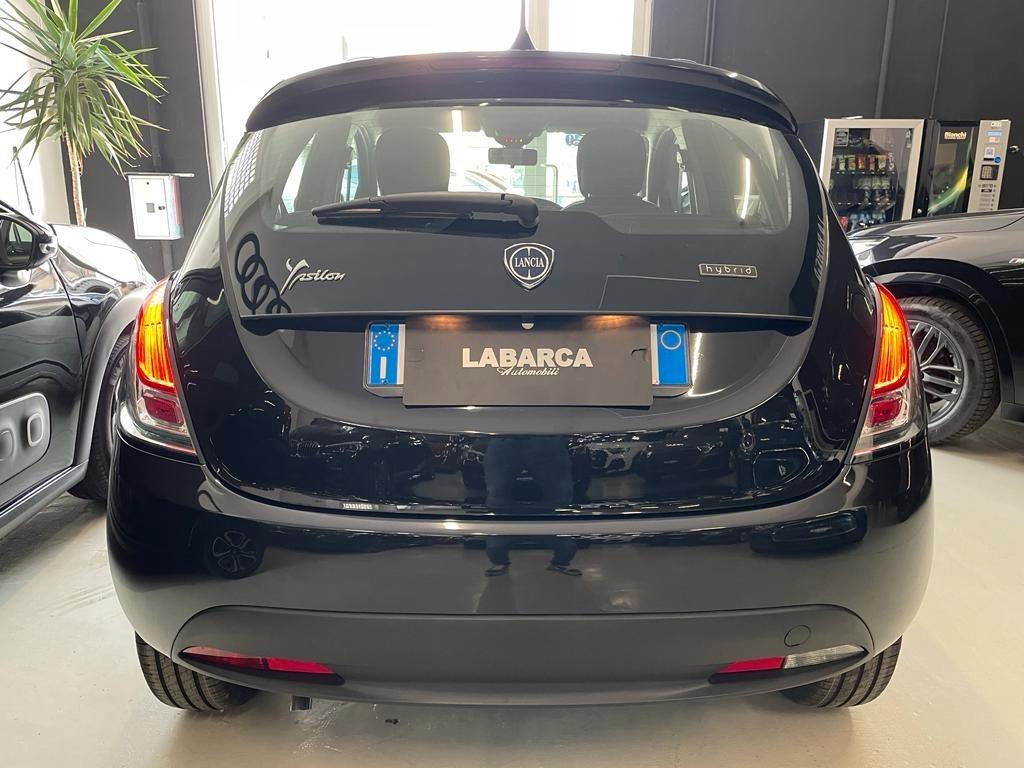 Lancia Ypsilon 1.0 Firefly Hybrid Silver KM0 PRONTA CONSEGNA