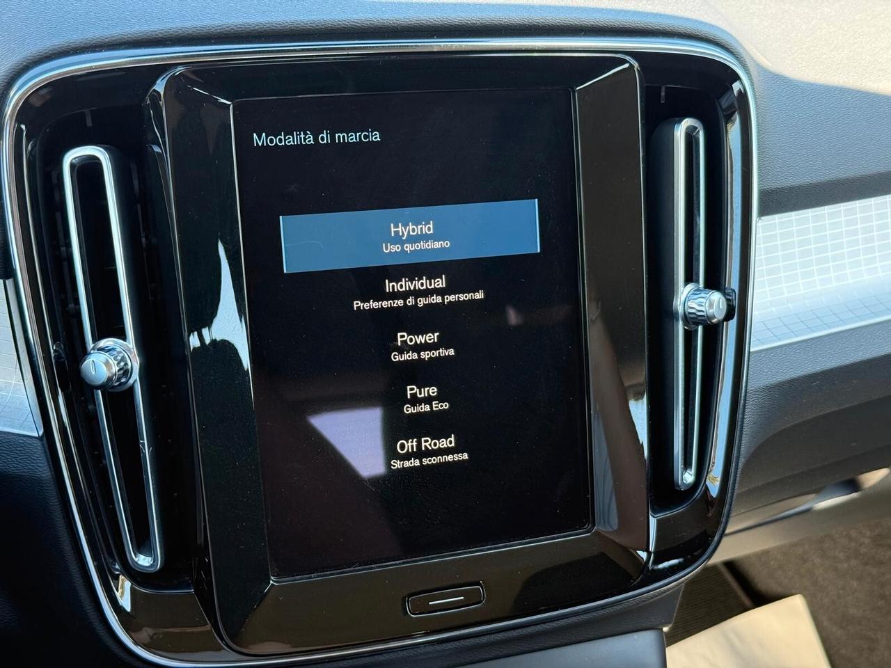 Volvo XC40 T5 Recharge Hybrid 262cv Auto Inscription Expression