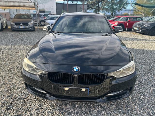 Bmw 320 320d Touring Sport automatica navigatore