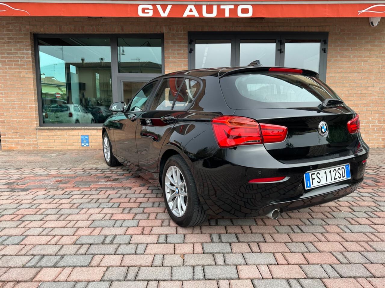 Bmw 116d 5p. Urban