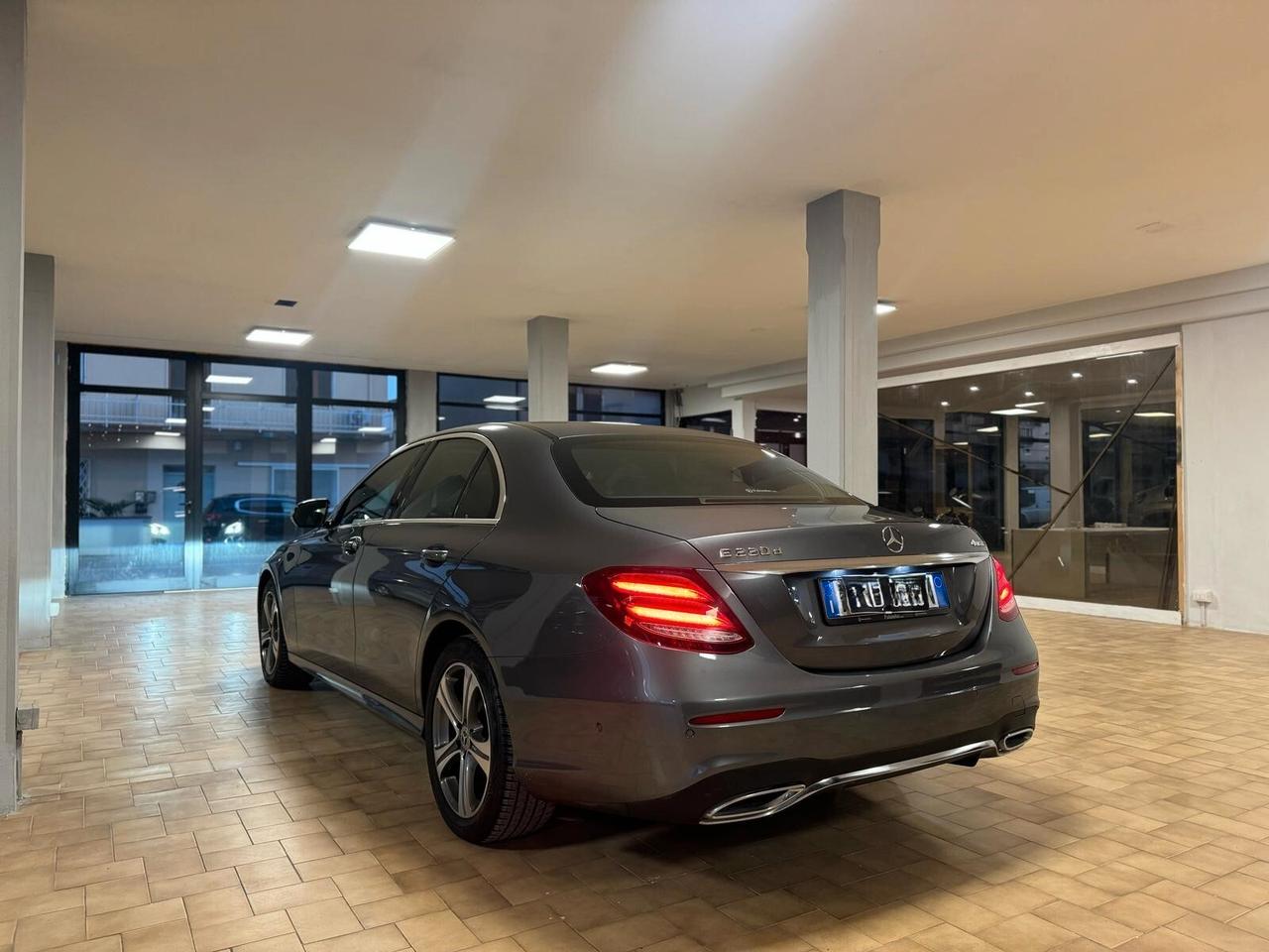 Mercedes-benz E 220 E 220 d 4Matic Auto Premium Plus