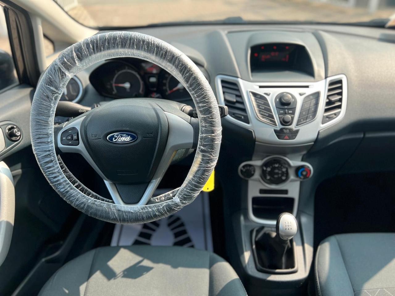 Ford Fiesta Ikon 1.4 TDCi 70CV 5p. Business