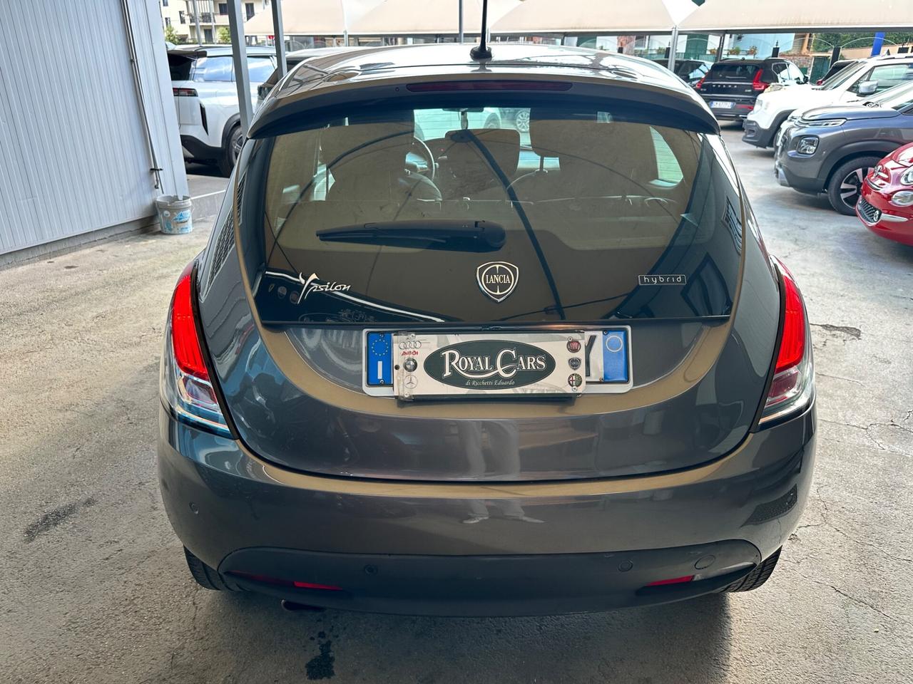 Lancia Ypsilon 1.0 FireFly 5 porte S&S Hybrid Silver