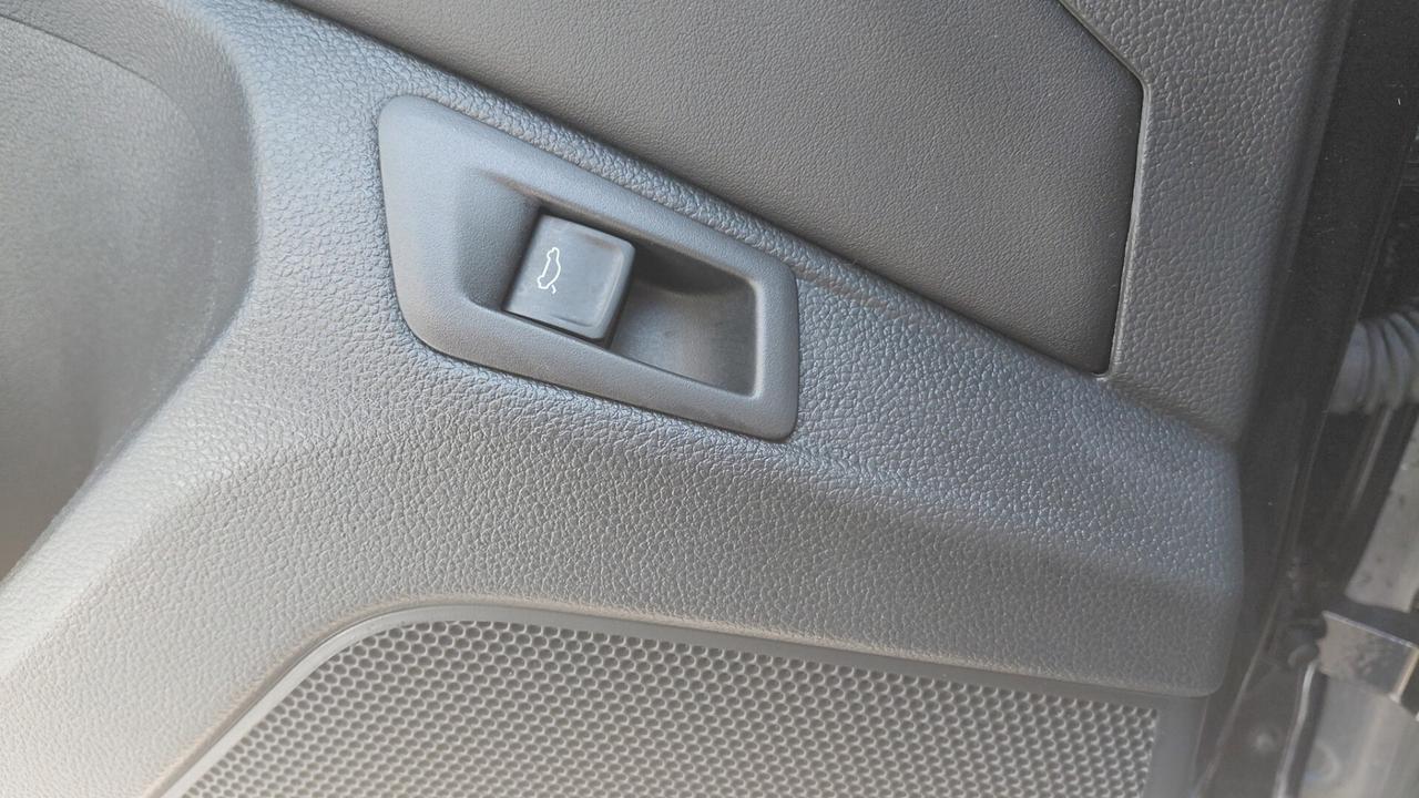 Promo Volkswagen T-Roc TSI R-Line Unicopr