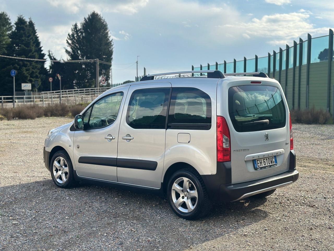 Peugeot Partner Tepee 1.6 HDi 92CV Outdoor