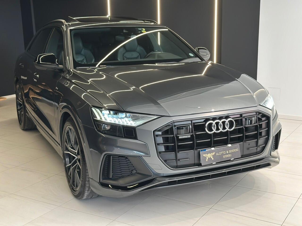 AUDI Q8 50 TDI 286 CV TETTO S LINE FULL