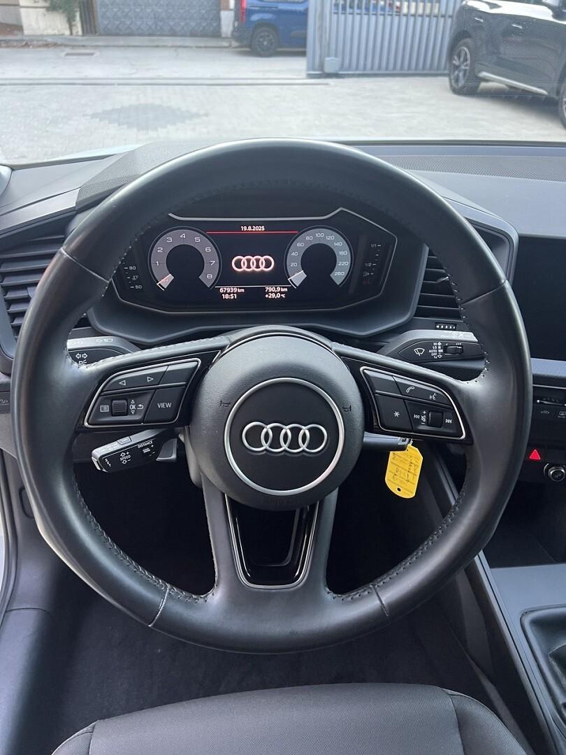 AUDI A1 30TFSI S line edition