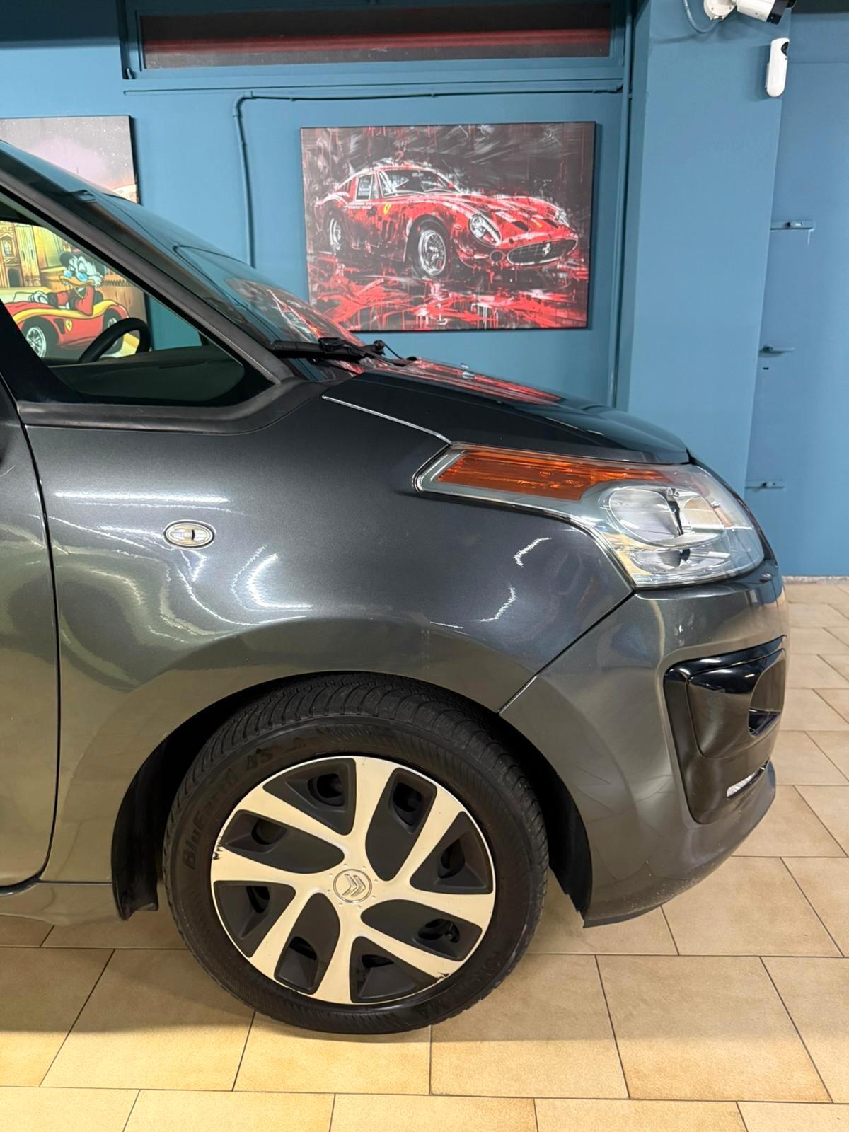 Citroen C3PICASSO DISTRIBUZIONE E TAGLIANDO GIA' FATTI!!