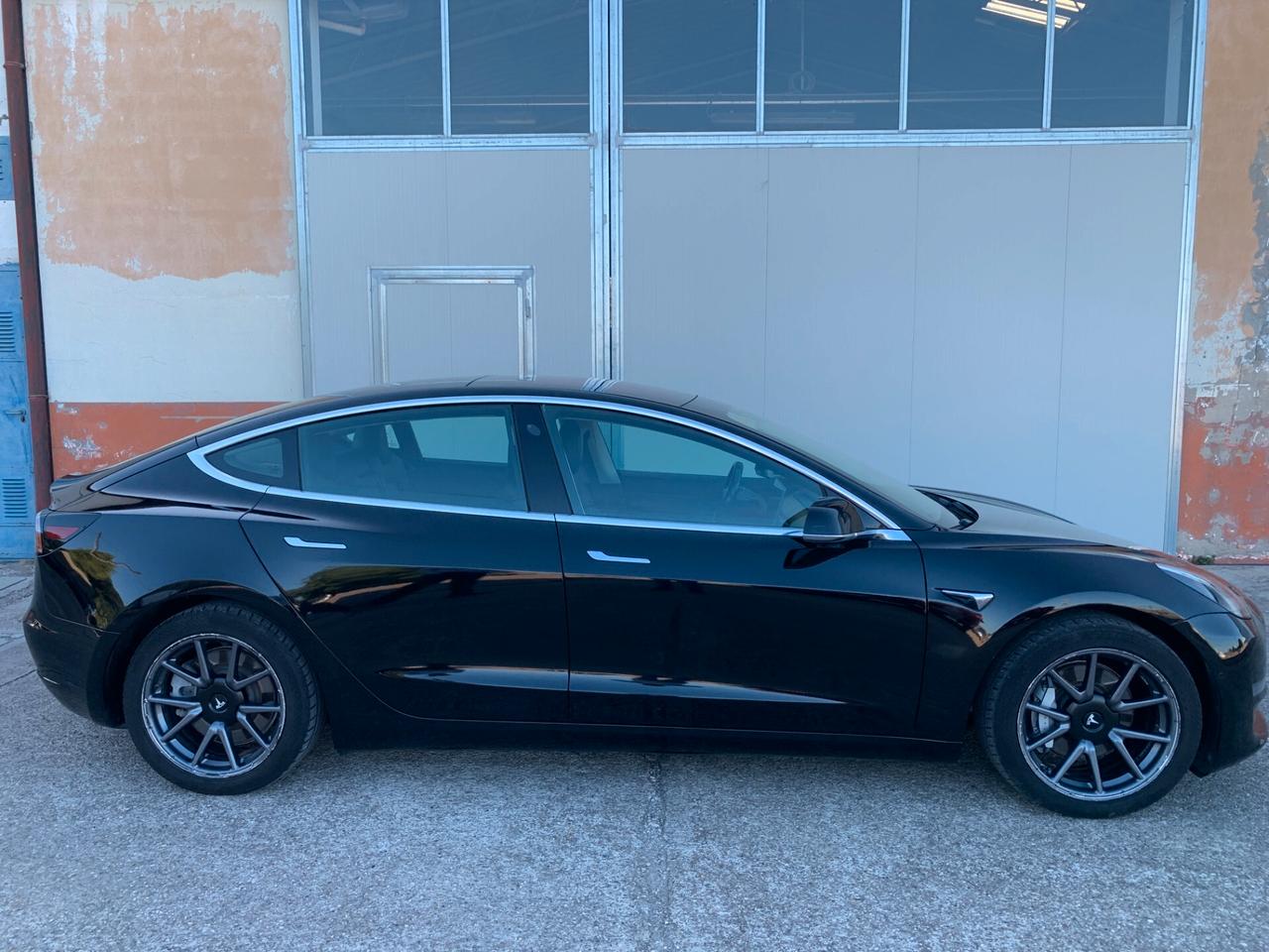 Tesla Model 3 Long Range Dual Motor AWD