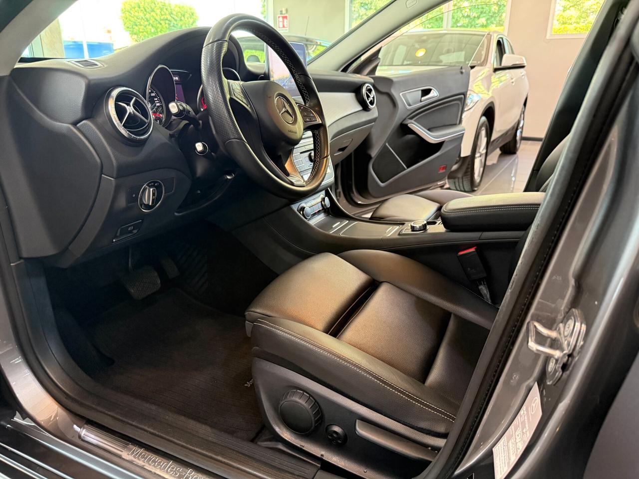 Mercedes-benz CLA 200 d Automatic Business 89.000 KM