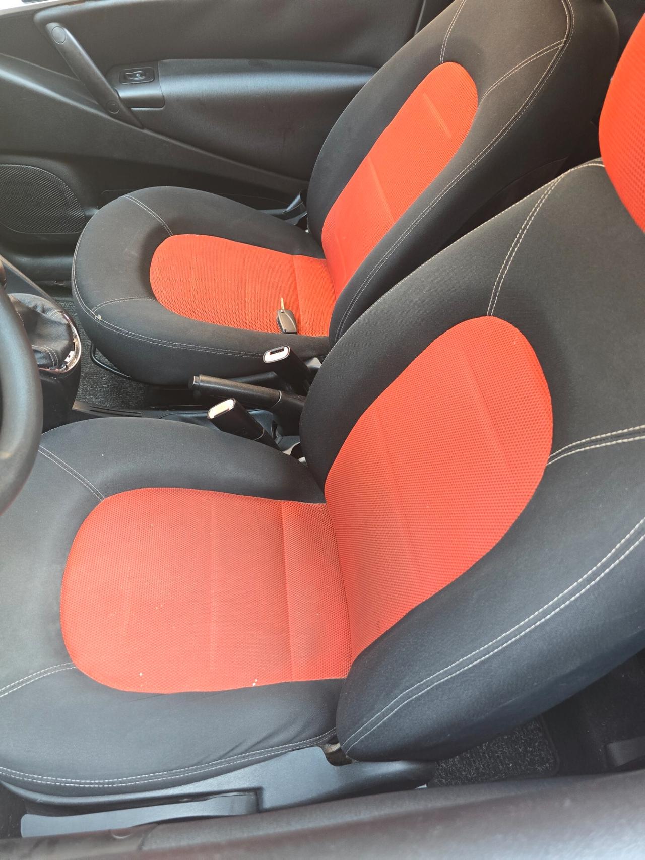 Lancia Ypsilon 1.2 MOMO DESIGN. NEOPATENTATO