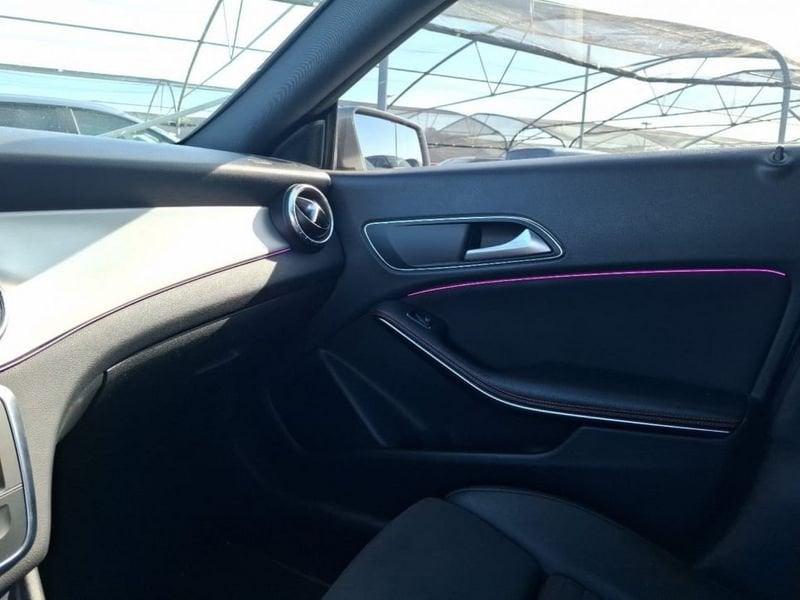Mercedes-Benz CLA S.Brake SHOOTING BRAKE 180 PREMIUM AUTO FL