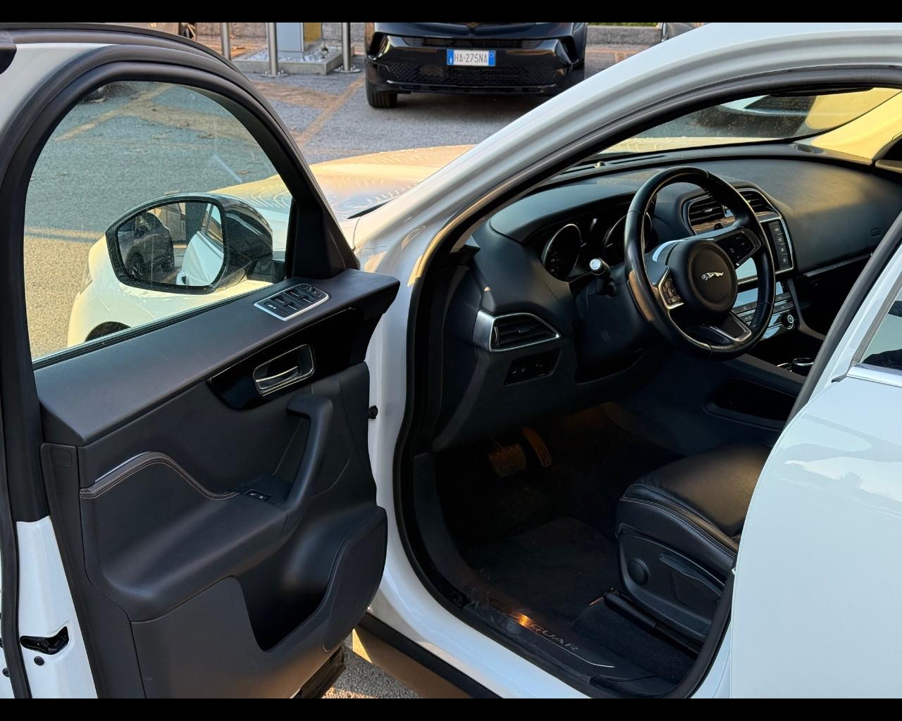 JAGUAR F-Pace (X761) - F-Pace 2.0 D 180 CV aut. Pure