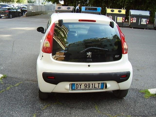 Peugeot 107 1.0 NEOPATENTATI