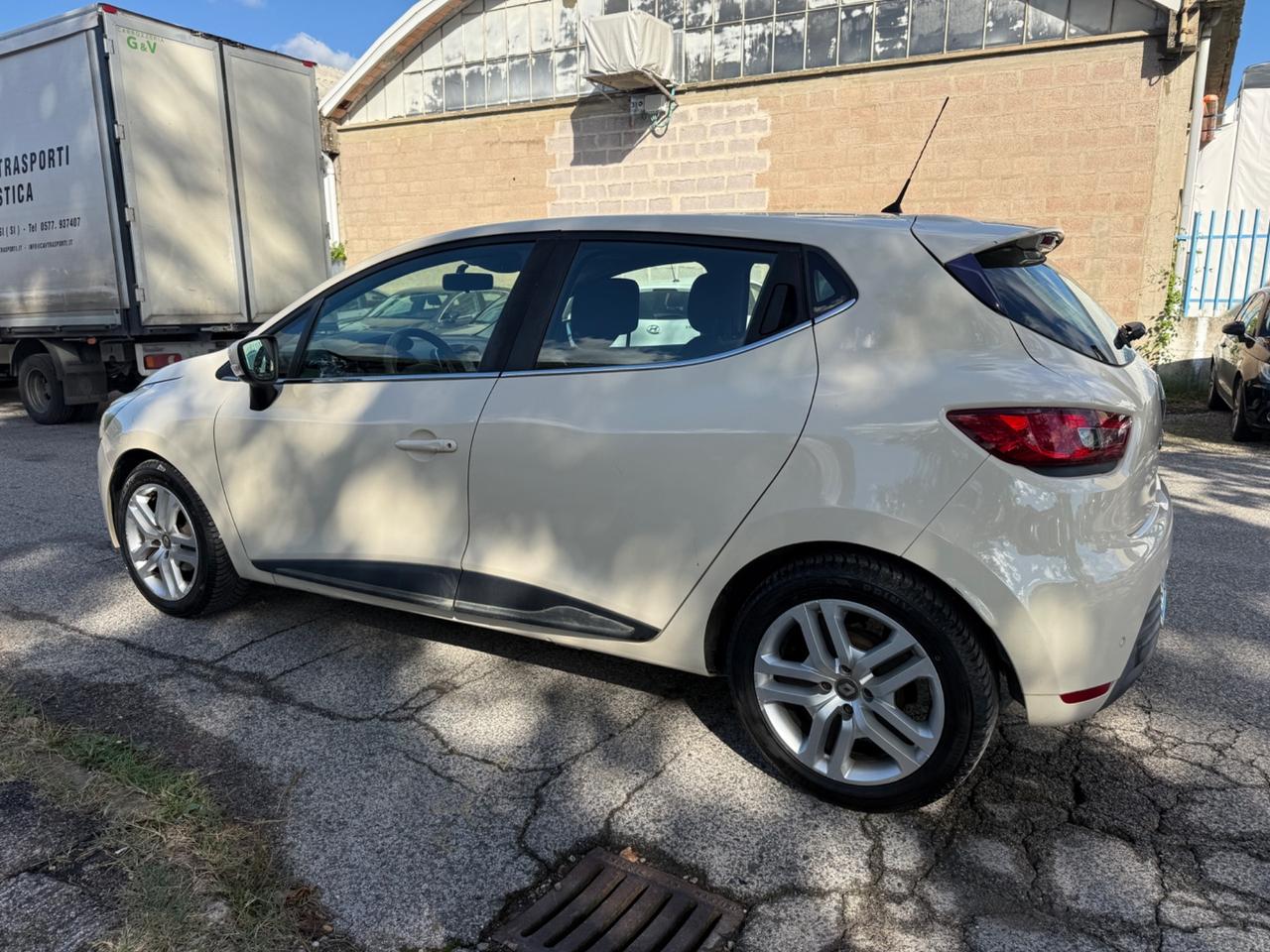 Renault Clio 1.2 75CV 5 porte Intens