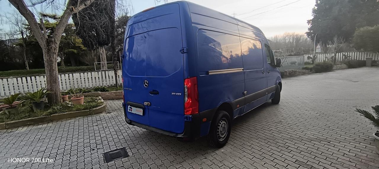 MERCEDES Sprinter 311 2.1 cdi F 39/33 fwd H2 my20