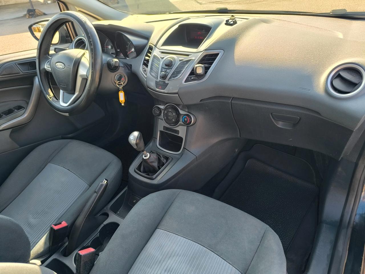 Ford Fiesta 1.4 TDCi 70CV 5 porte Titanium
