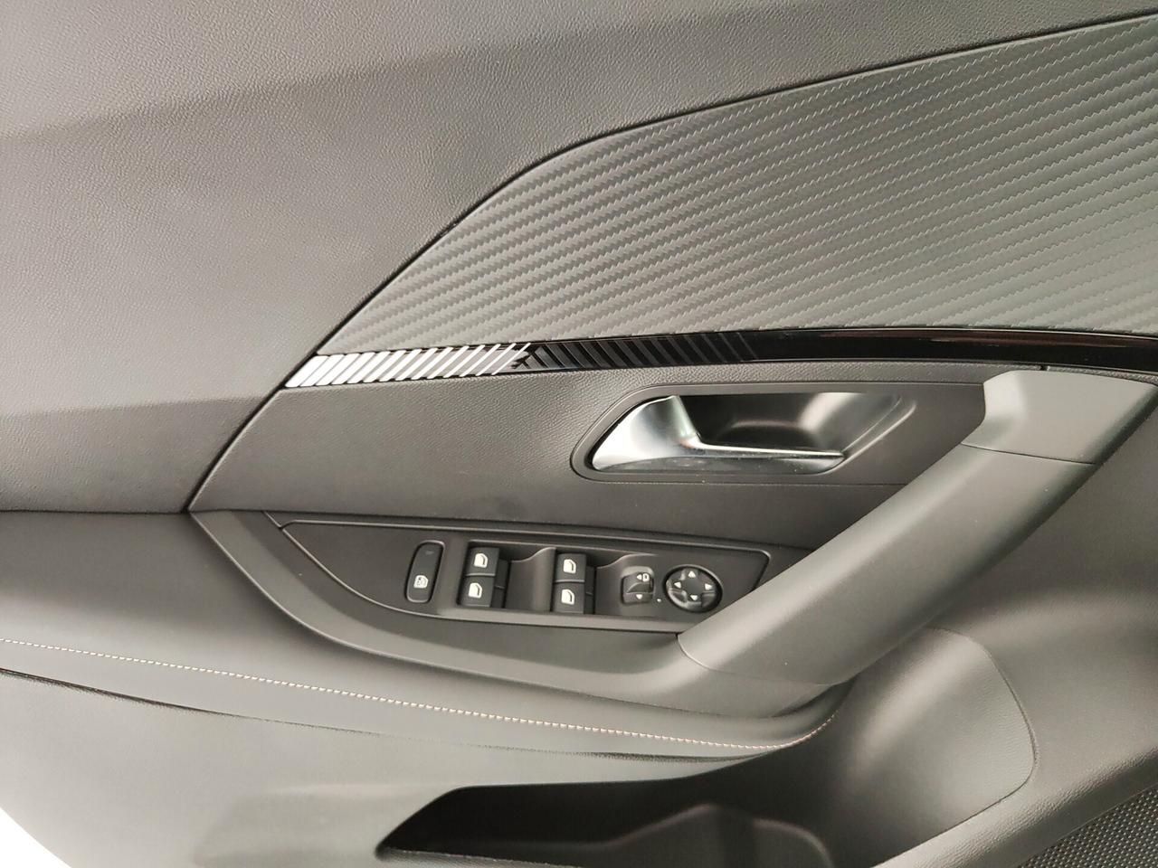 Peugeot 2008 Hybrid 136 e-DCS6 Allure