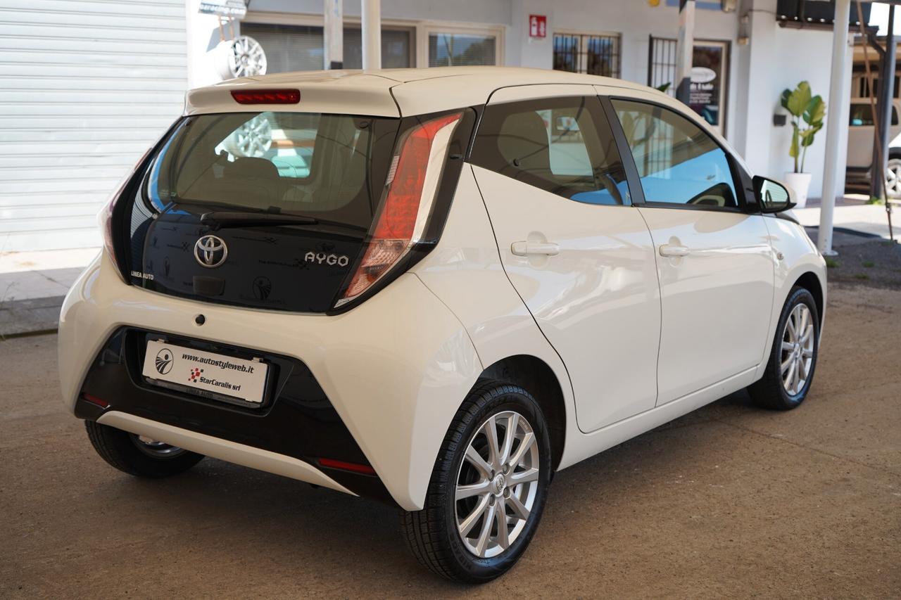 Toyota Aygo 1.0 VVT-i 69 CV 5 porte x-play