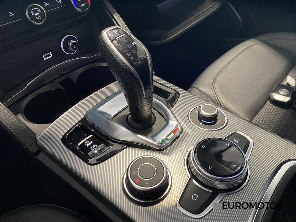 Alfa Romeo Stelvio 2.2 Turbo Sprint RWD AT8