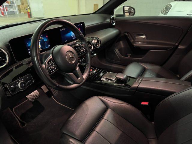 MERCEDES-BENZ A 180 d Automatic Premium