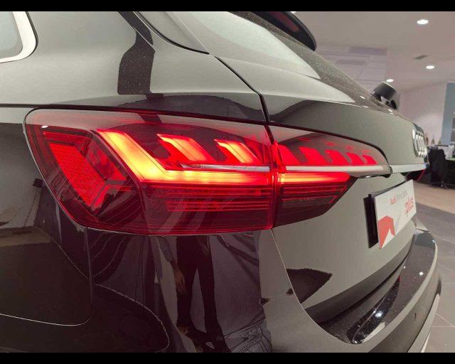 AUDI A4 Avant 35 TFSI S tronic Business Advanced