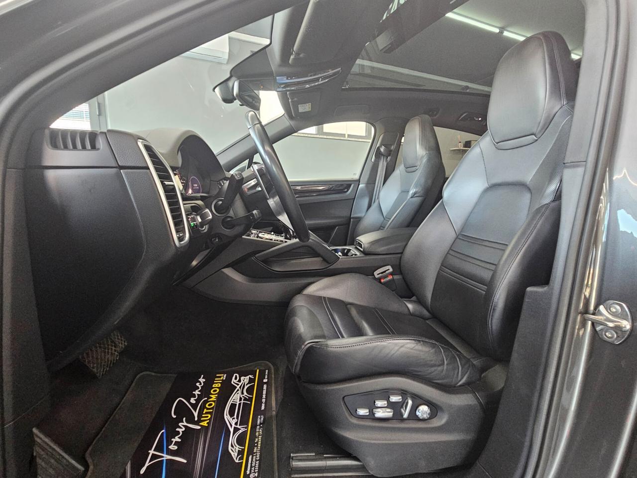 Porsche Cayenne Platinum