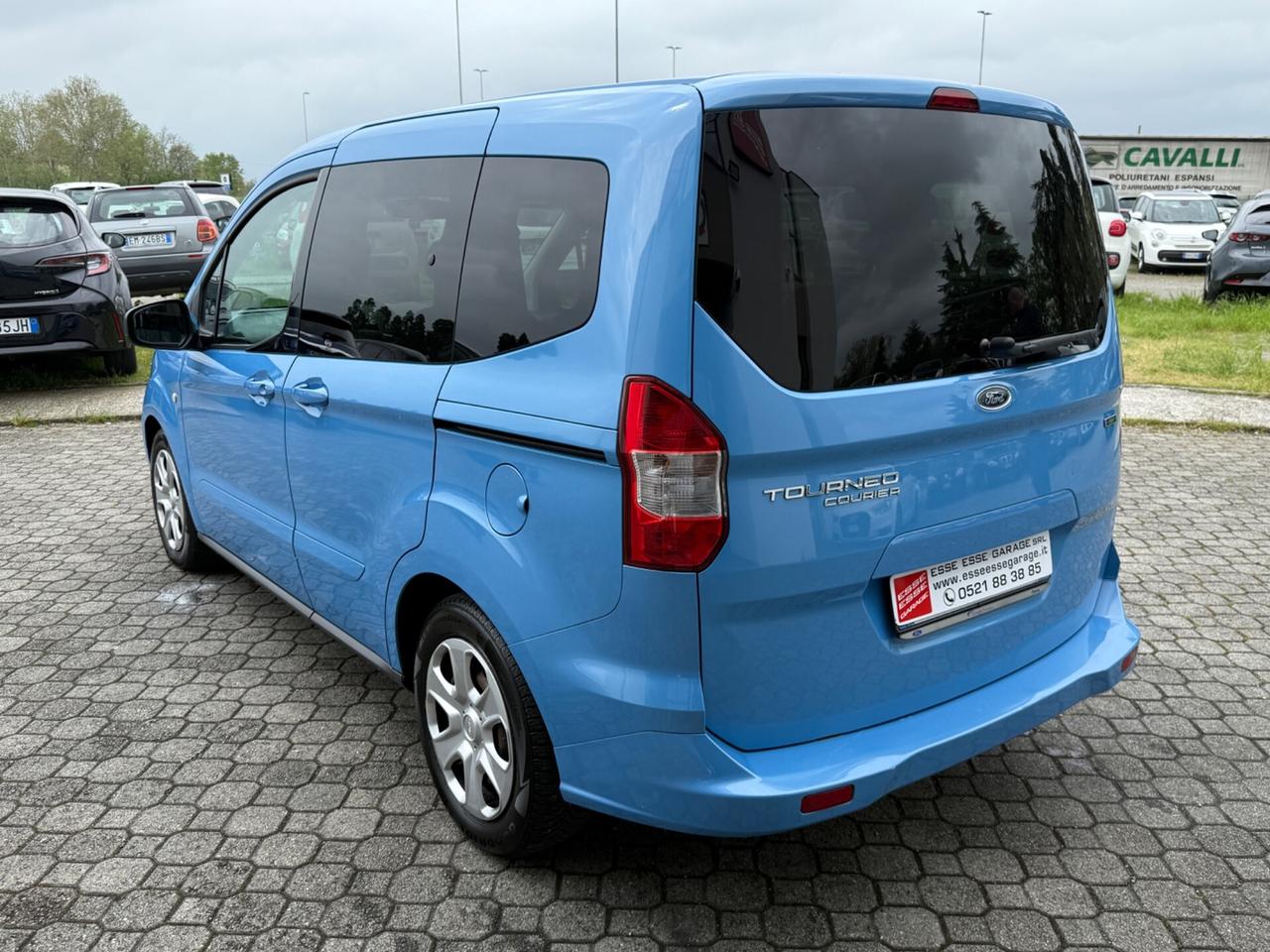 Ford Tourneo Courier 1.0 b.|NEOPATENTATI