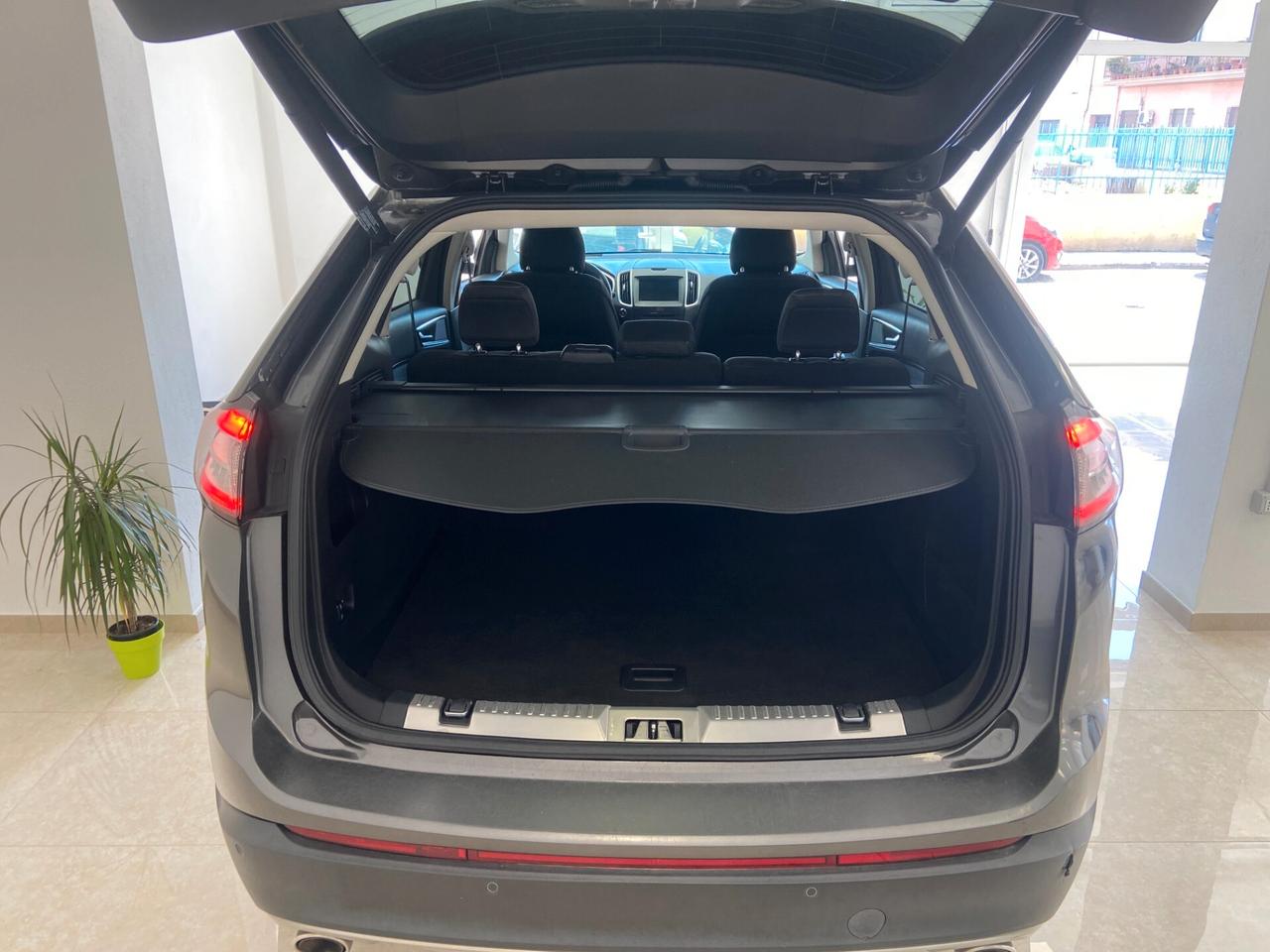 Ford Edge titanium 210 cv