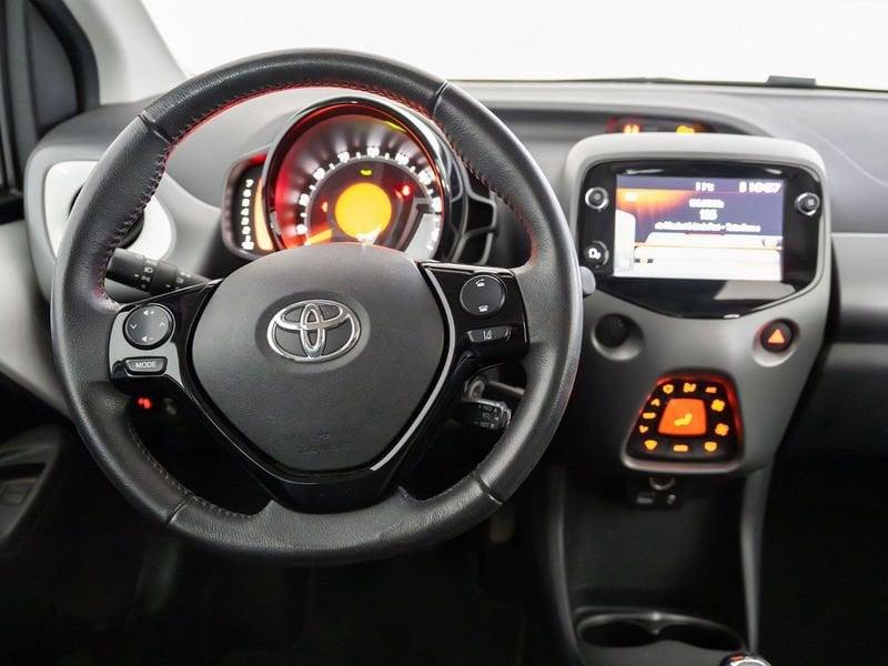 Toyota Aygo Connect 1.0 VVT-i 72 CV 5 porte x-play