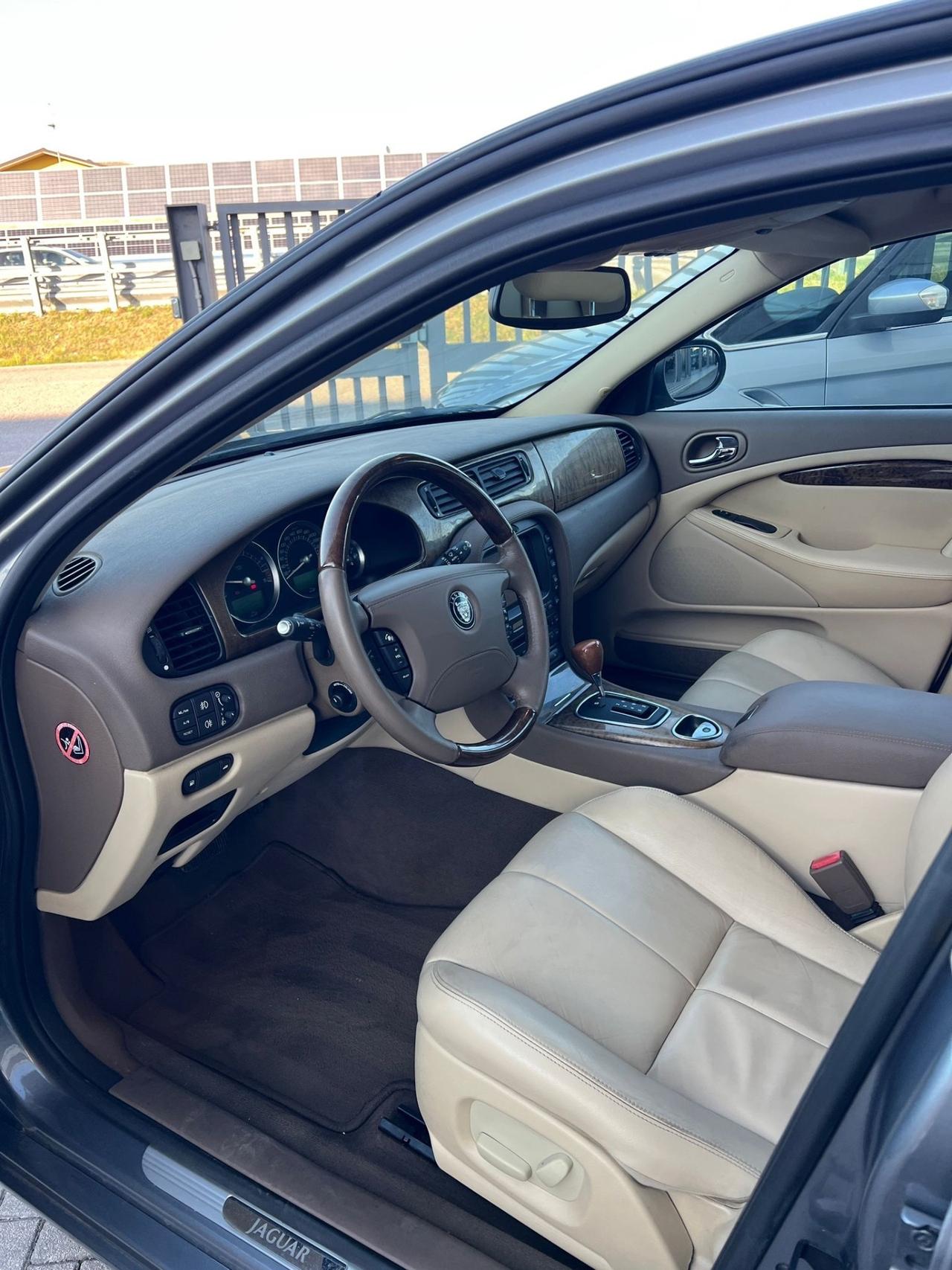 Jaguar S-Type 2.7 diesel V6 Classic