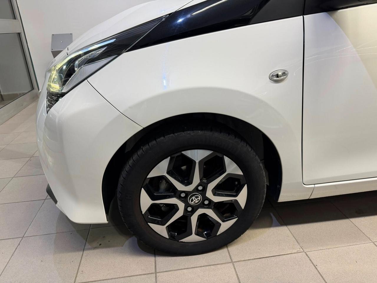 Toyota Aygo 1.0 VVT-i 72 CV 5 porte x-cite