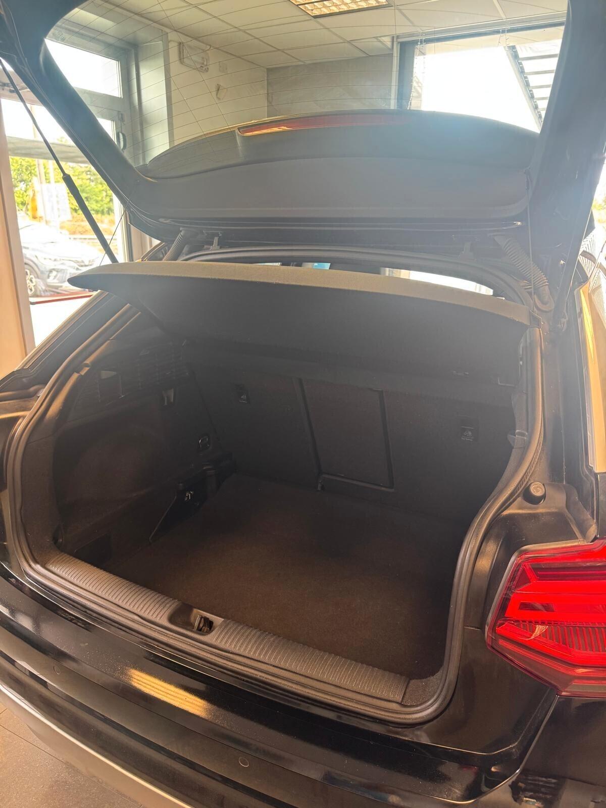 Audi Q2 1.6 TDI S-LINE