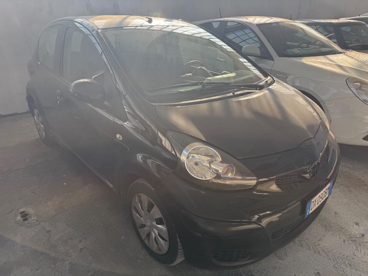 Toyota Aygo 1.0 12V VVT-i 5 porte NEOPATENTATI
