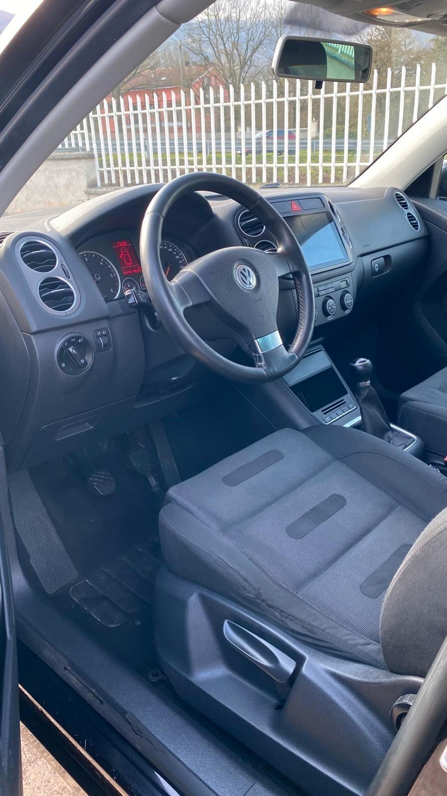 Volkswagen Tiguan 2.0 16V TDI DPF Sport & Style (18°)