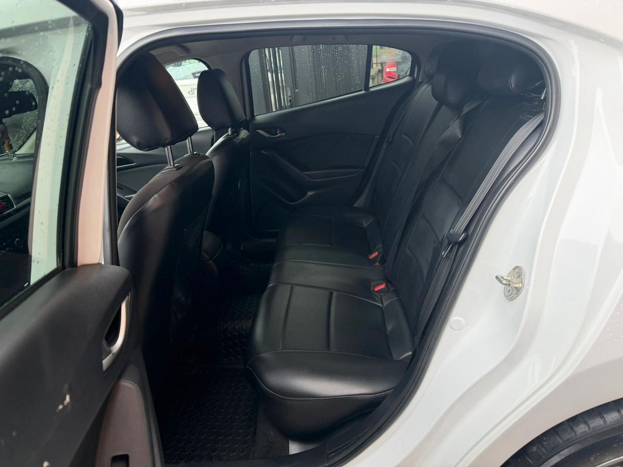 Mazda 3 Mazda3 1.5 Skyactiv-D Evolve