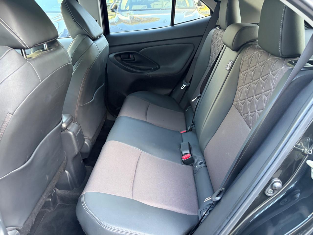 Toyota Yaris Cross 1.5 HYBRID 5P E-CVT PREMIERE (85 KW)