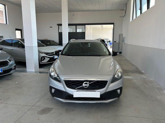 VOLVO V40 Cross Country D2 1.6 Momentum