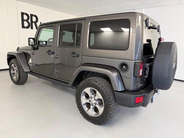 JEEP Wrangler Unlimited 2.8 CRD DPF Sahara Auto E6